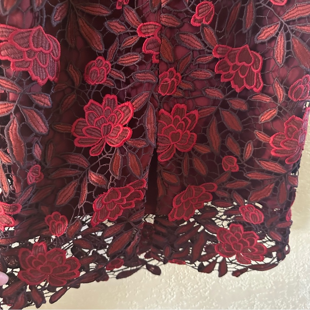 White House Black Market Red tonal Floral pencil sheath Lace Midi Dress - Picture 5 of 6